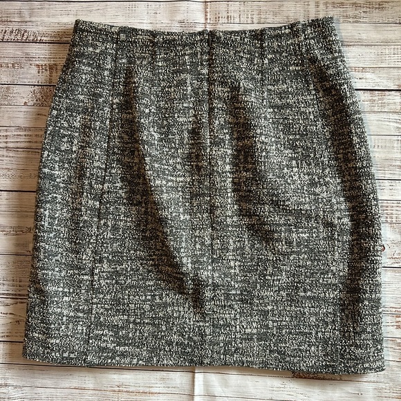 MM. Lafleur Boucle Pencil Skirt 6 - Picture 4 of 6
